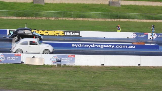 VW Drag Sydney 2012 - Michael Holman vs. Steve Carter