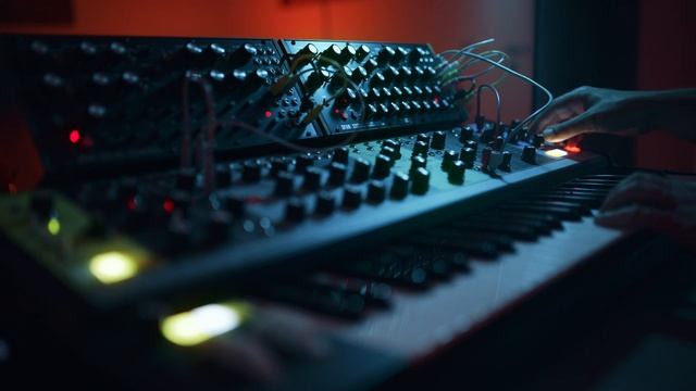 Short JAM 013 - failed Trance Matriarch & Industrial DFAM Improvisation