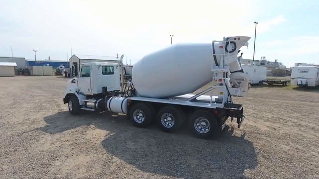 Western Star 4700SB Tri drive with London 8 Meter Cement Mix