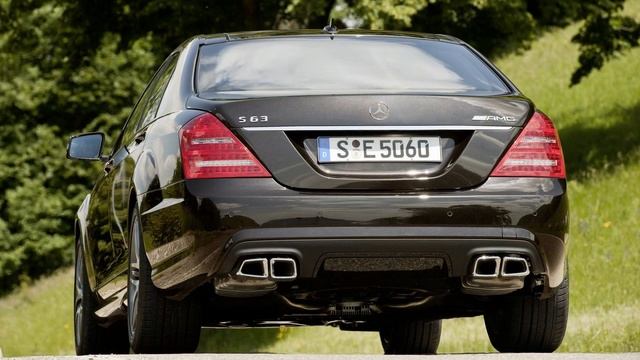 2011 Mercedes-Benz S63 AMG