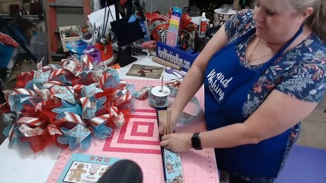 How to make a deco mesh Turquoise and red gingerbread wreath from Hard Working Mom wreath kit