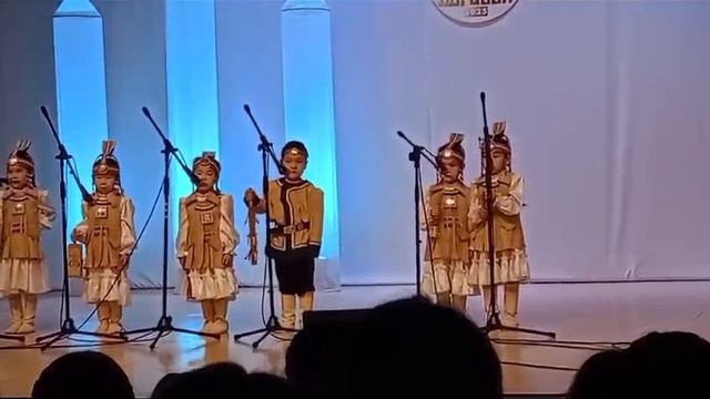 "Арыллыы" ансаамбыл