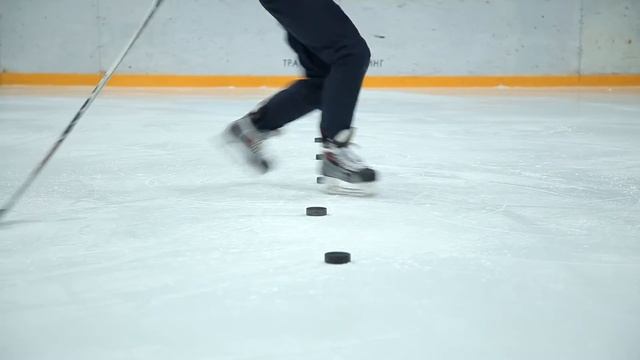 ARTUR ISKRA HOCKEY .