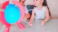 БУМ БУМ БАЛОН распаковка и играем в игру .
