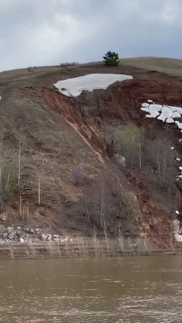 НА РЕКЕ БЕЛОЙ
