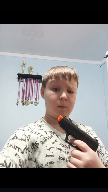 песня ,, засыпаю "