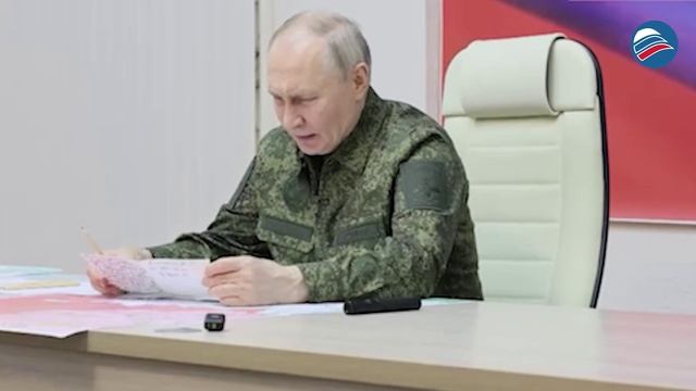 Путин в камуфляже: Президент приехал в Курскую область