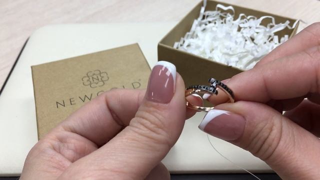 Кольцо 1091 из красного золота 585 пробы с черными фианитами