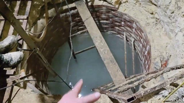 Работаю в своём колодце.