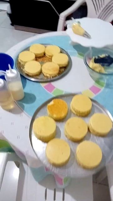 Preparando os Bentô Cake no capricho