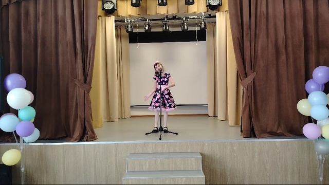 Пирогова Виктория - "Россиянка я", сл. и муз. Ирины и Натальи Нужиных.mp4
