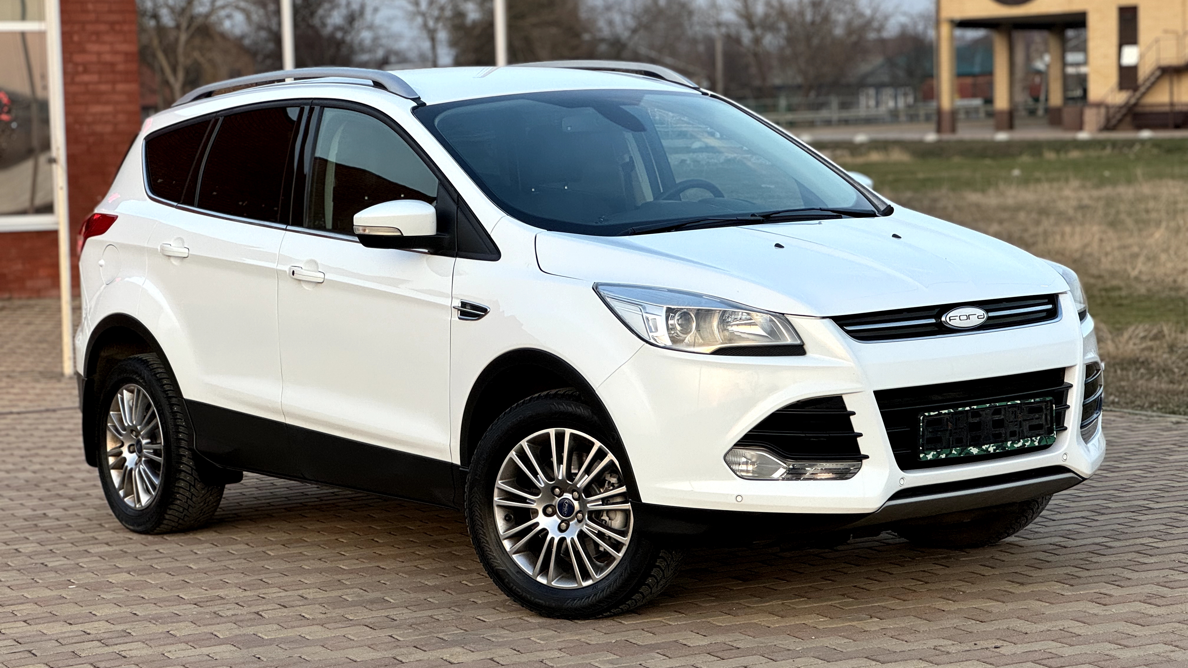 Ford Kuga 2014 год! АВТО НЕ БИТО,НЕ КРАШЕНО! 2 ХОЗ! ПТС-ОРИГИНАЛ! МАКСИМАЛКА! РОДНОЙ ПРОБЕГ!