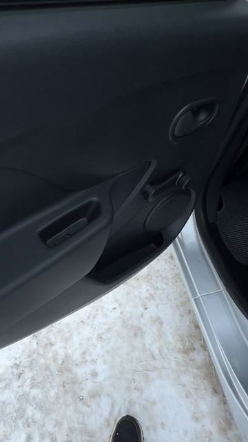 Renault Logan Седан Confort 1.6 MT 2015г