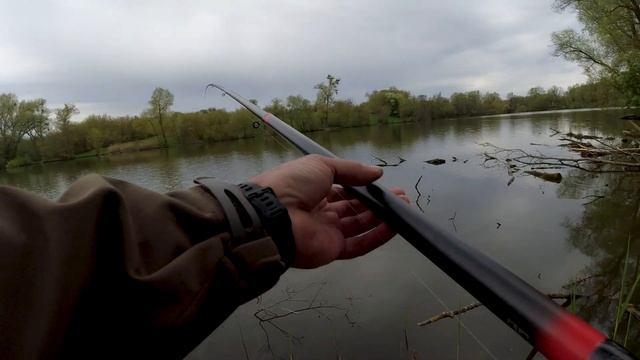 КАРАСІ на БОКОВИЙ КИВОК КЛЮВАЛИ як НАРВАНІ + два ПАРАВОЗИКА
