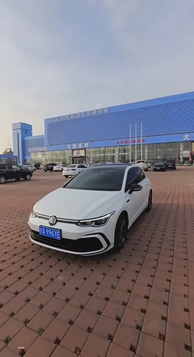 Поступление в продажу Volkswagen Golf 280 TSI 1.4T 150hp 7DCT TOP R-LINE