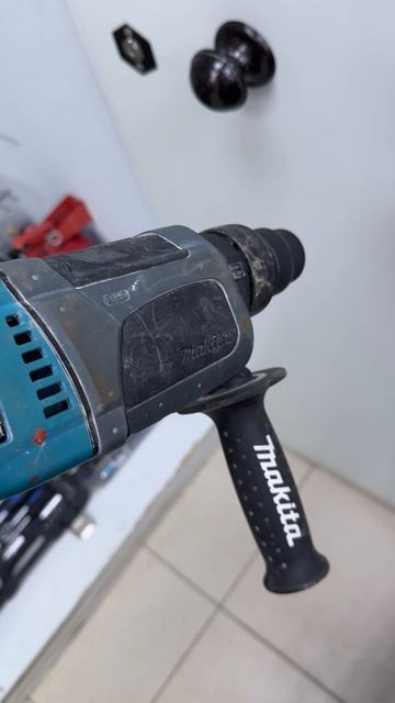 Makita 2470