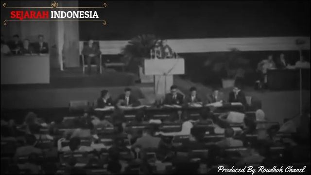 Soeharto: Senyum yang Buram dari Manusia Langka