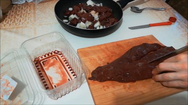 Dinstana juneća džigerica sa crnim lukom - video recept !