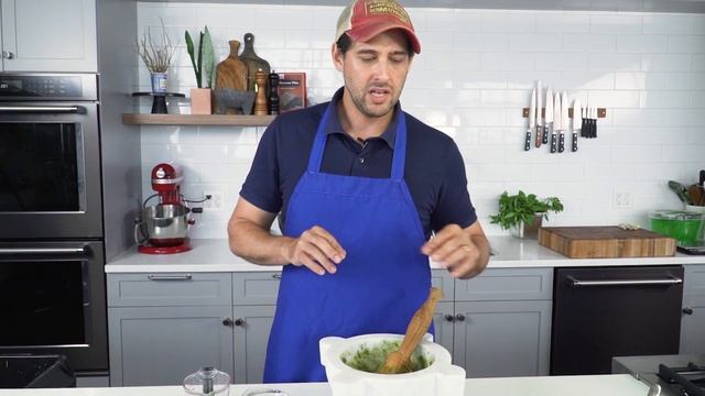 How to Make the Best Traditional Pesto