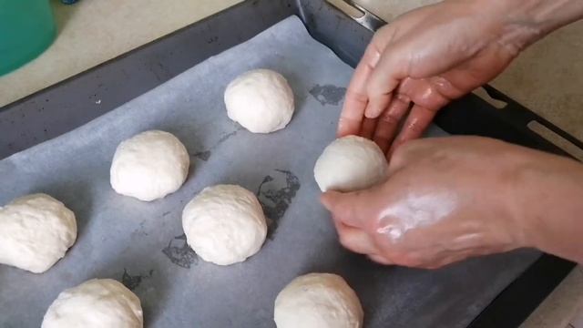 #анинакухня Приготовление теста на скорую руку без яиц и молока.