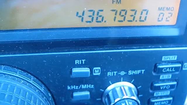 18/04/2015 QSO VIA SATELLITE SO-50 UR3CTB WITH MC0HTO/P DB2TK AND UA0SUN (QSB) (HRD CALL FROM DG9MA