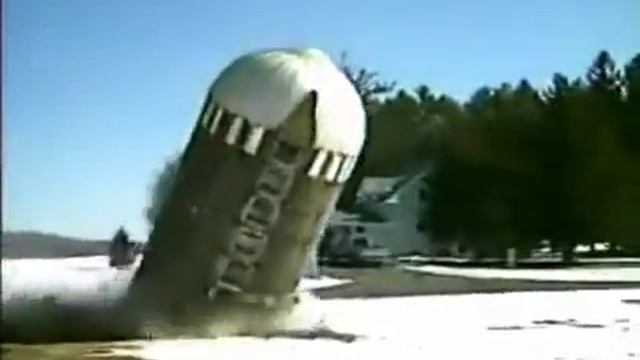 Красивый снос башни