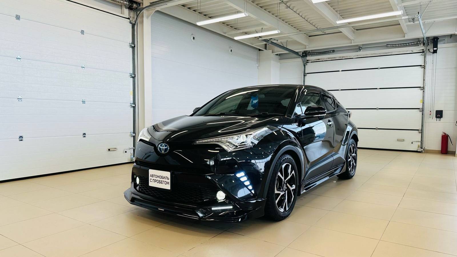 Toyota C-HR, 2018 год