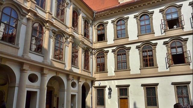 Valdštejnský palác a zahrada, Karlův most a staroměstský orloj HD