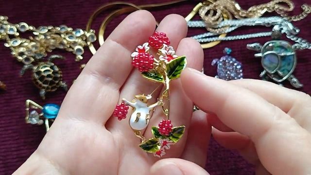180. Современная бижутерия. Броши, цепочки - мои "долги"). Безель. Киркс Фолли.