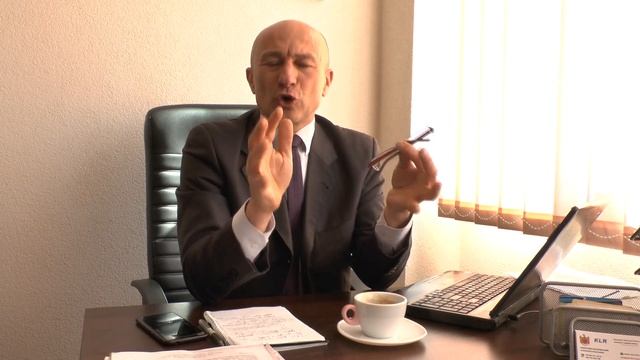 Як легально працювати в ЄС? ID картки це обман?