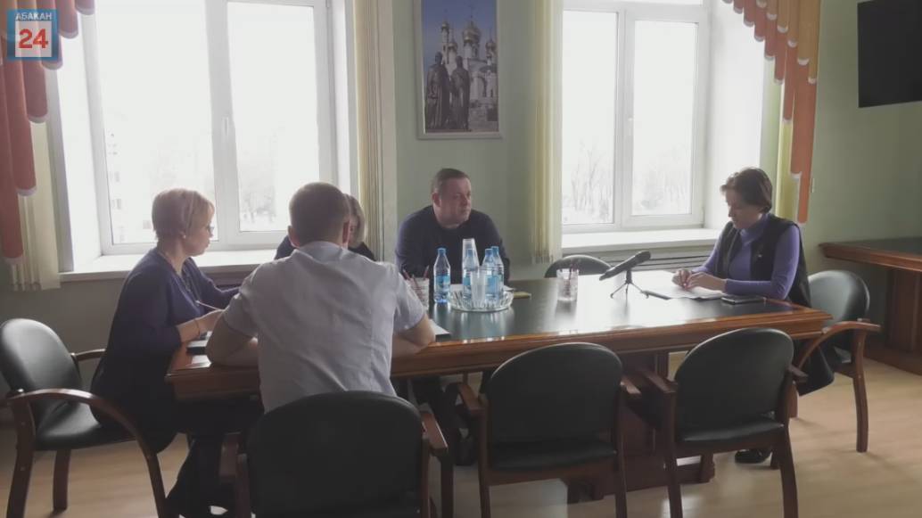 Депутаты Абаканского горсовета обсудили итоги работы административной комиссии за 2024й год.