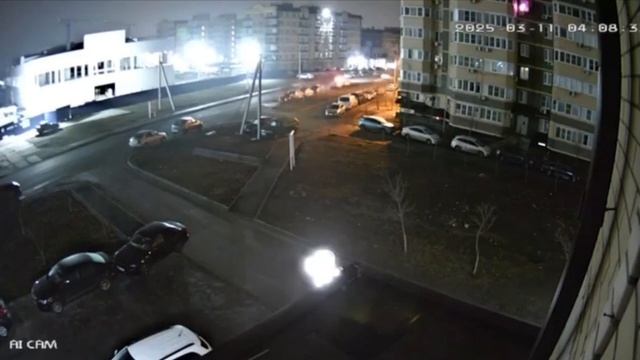 ПРОТАРАНИЛ 6 АВТОМОБИЛЕЙ: на Вертолётном поле водитель HAVAL въехал в 6 припаркованных автомобилей.