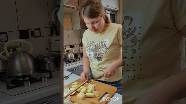 Шарлотка с прошлогодними яблоками🍎🍏