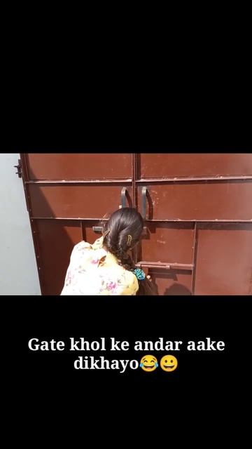 Gate lock ghar ke andar aakar dikhao😂😀 #shortvideo #trendingonshorts #trendingshorts #funnyvideo