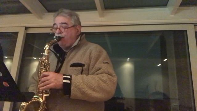 Hang on Little Tomato ( Pink Martini )