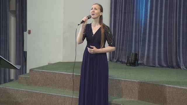 Утренняя роса - Елена Сальникова - Салова - сл.муз. Елены Сальниковой - Саловой - Санкт - Петербург
