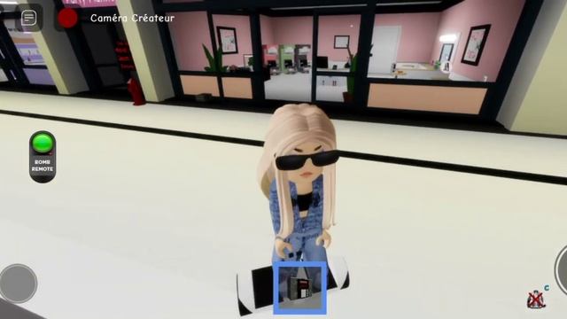 Ma première vidéo mise a jour en français sur Brookhaven (roblox).