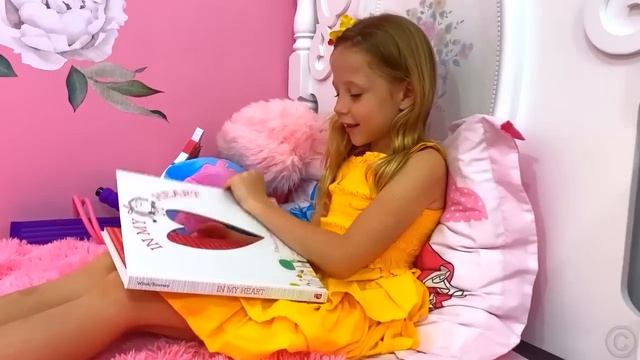 ЛАЙК НАСТЯ СОБИРАЕТСЯ НА ДИСКОТЕКУ И ВЫБИРАЕТ ДУХИ