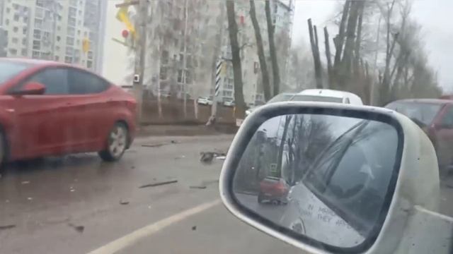 МАССОВОЕ ДТП В НОВОЙ УСМАНИ: на перекрёстке Солнечной и Янтарной столкнулись четыре автомобиля.