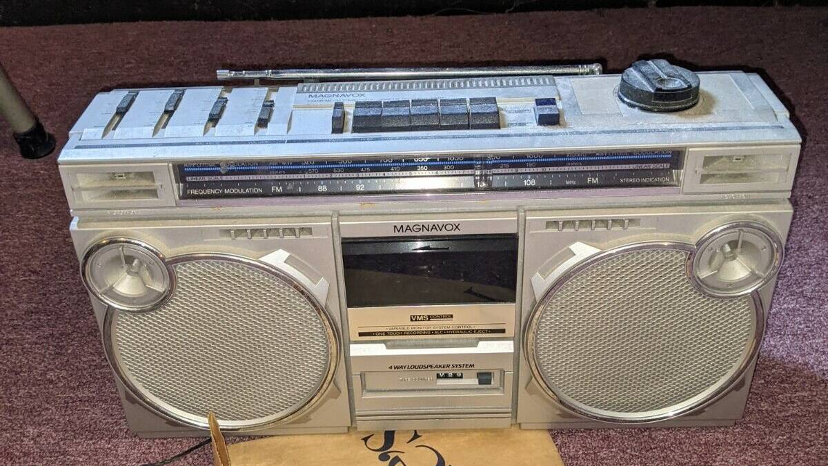 Magnavox Ghettoblaster Boombox Винтажный - Модель D8127-Сингапур-1982-год