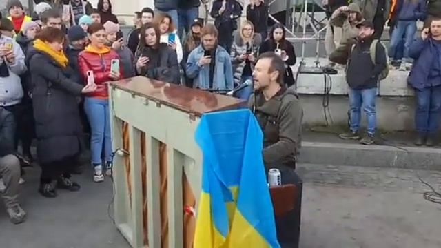 Вакарчук live на Львівському Вокзалі