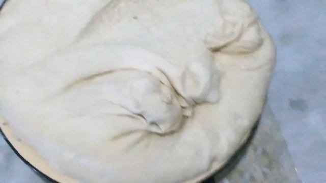 Уй шартында ачытылган ачыткыга нан жасайбыз. Тандыр нан, апамдын нан, токочтору. Ысык нан.