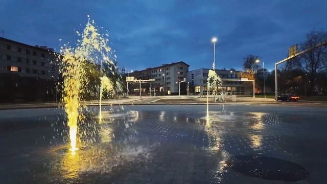 Новый фонтан в солнечной Нарве. #narva