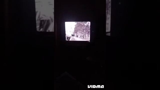 убегай в замок из дождя.