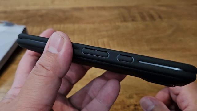 Caseology Athlex Case for the Google Pixel 8 Unboxing and Overview