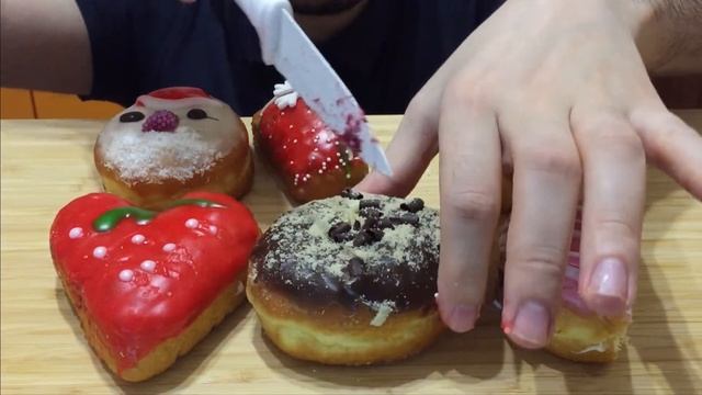 ASMR | my first time trying Dunkin Donuts, eating sounds | Пробую Данкин Донатс АСМР