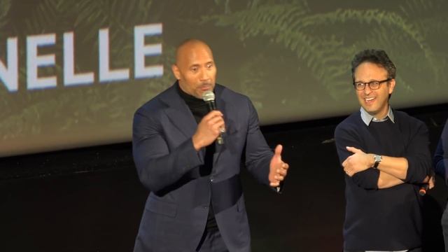 Jumanji - Paris premiere - Dwayne Johnson (The Rock), Kevin Hart (Le Grand Rex, 05/12/17)