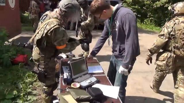 Учебный курс по безопасности сотрудников гуманитарных миссий и журналистов