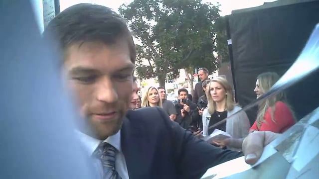 liam mcintyre signing autographs at magic city premiere 3 20 12