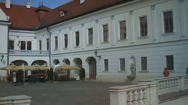 Венгрия. Август 2013. Королевский дворец в Геделе.